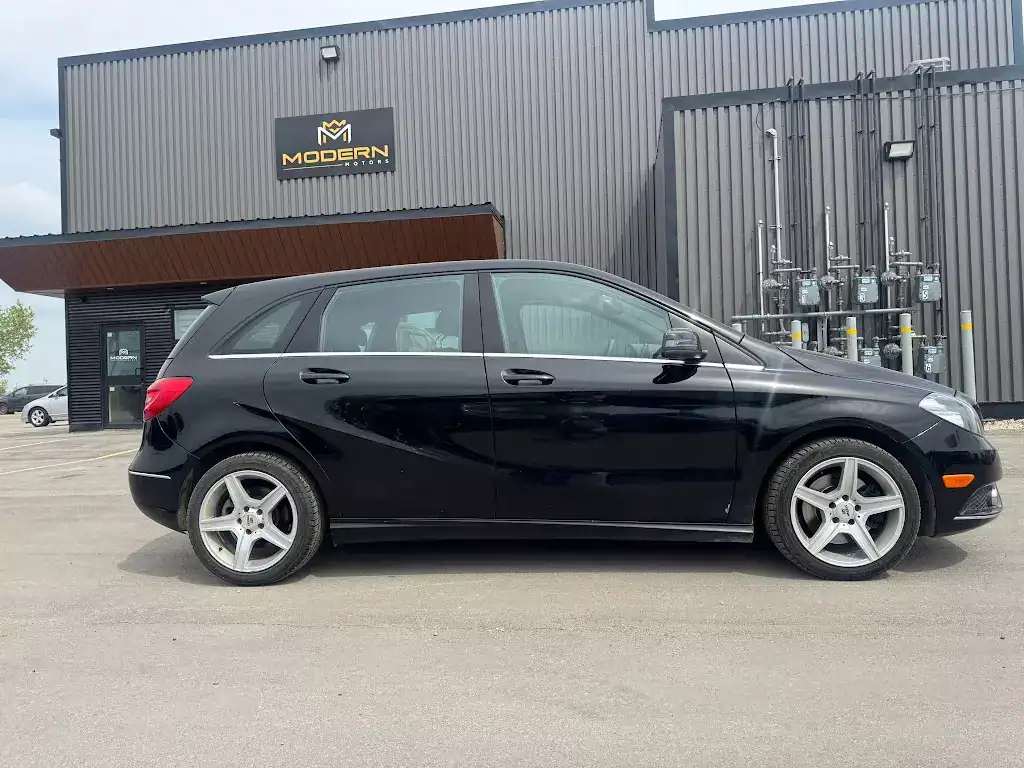 2014 Mercedes-Benz B250 in black - Used Vehicle at Modern Motors Winnipeg 3