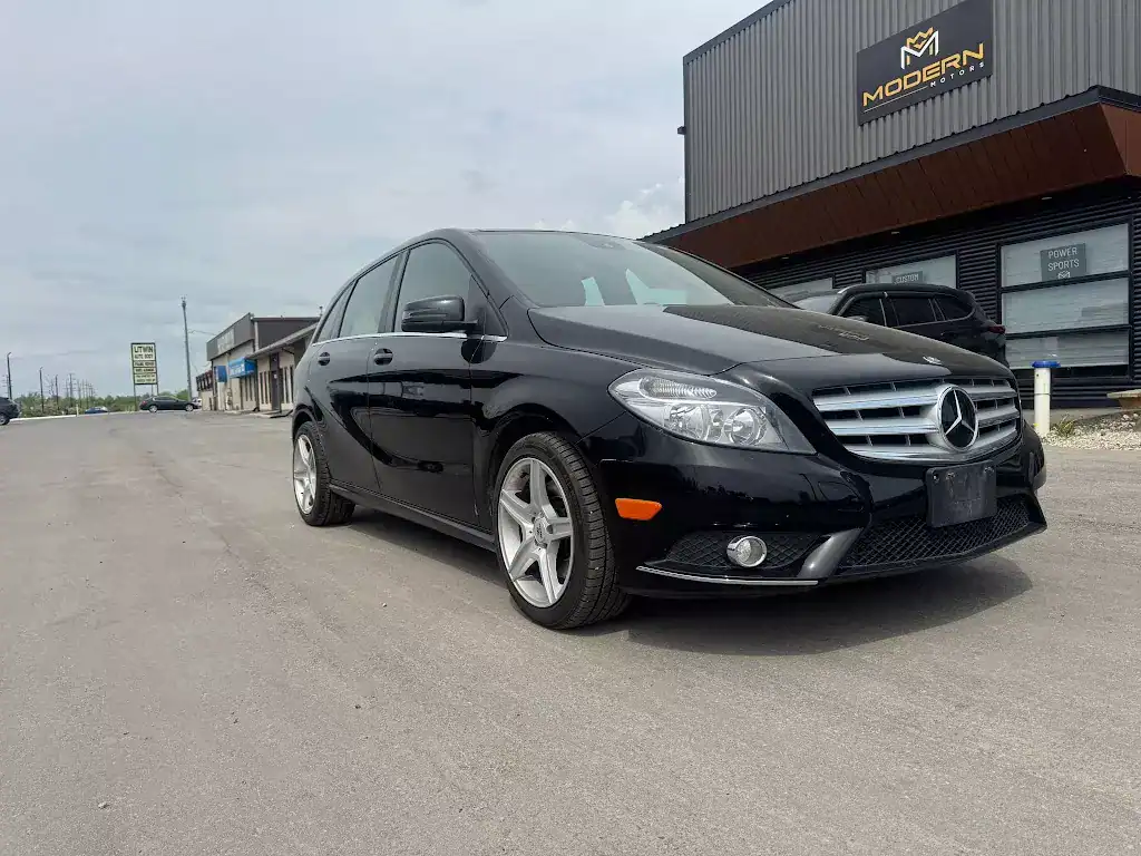 2014 Mercedes-Benz B250 in black - Used Vehicle at Modern Motors Winnipeg 8